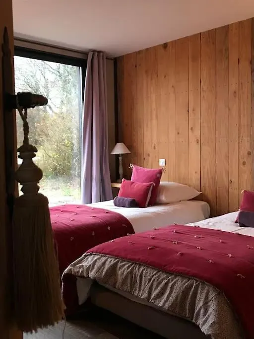Les Trigones Du Causse -Maison Atypique Avec Piscine Privee Saint-Martin-Labouval 0*,  France